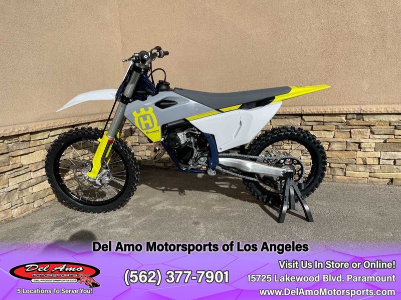 2024 HUSQVARNA TC 125  in a WHITE exterior color. Del Amo Motorsports of Los Angeles (562) 262-9181 delamomotorsports.com 