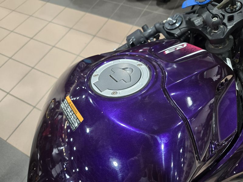 2023 Yamaha YZFR3 ABS Image 13