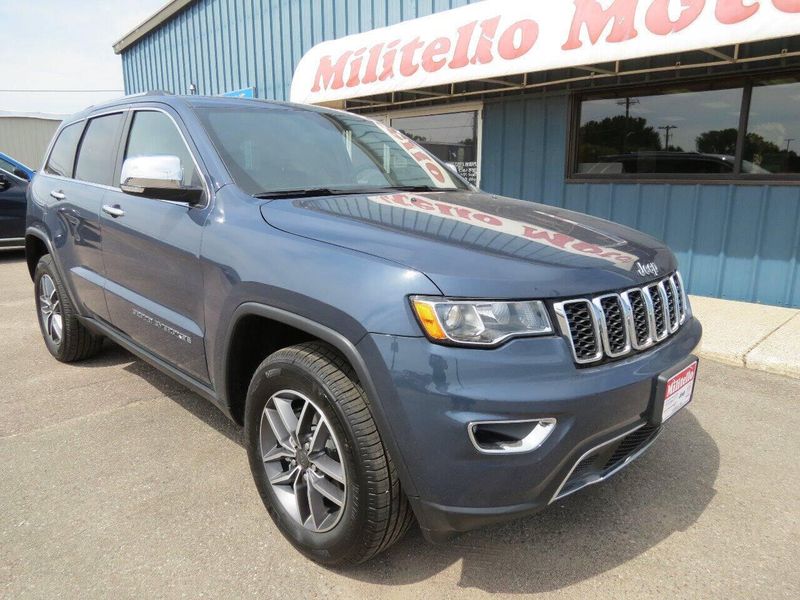 Used 2020 Jeep Grand Cherokee Limited 4x4 4dr SUVImage 2