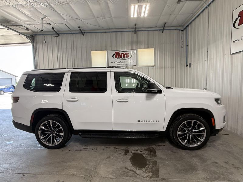 2024 Jeep Wagoneer Series IIImage 2