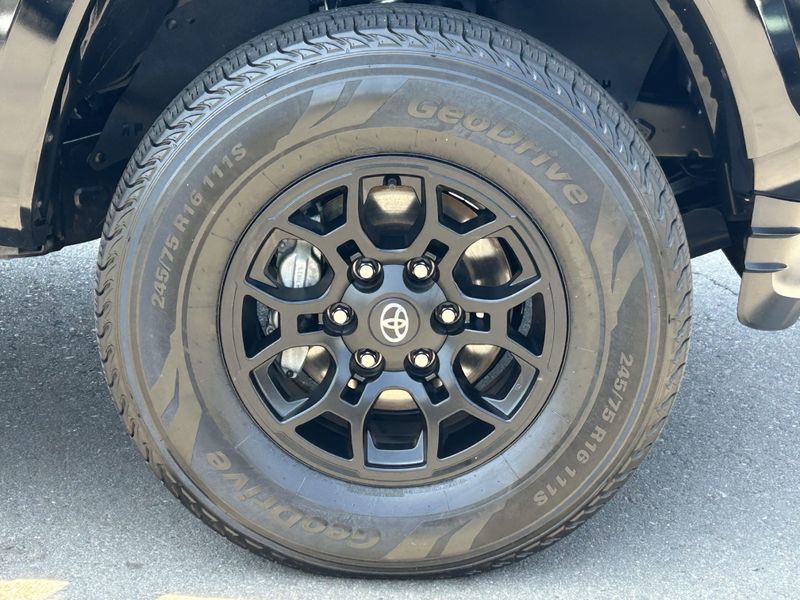 Used 2022 Toyota Tacoma SR5Image 8