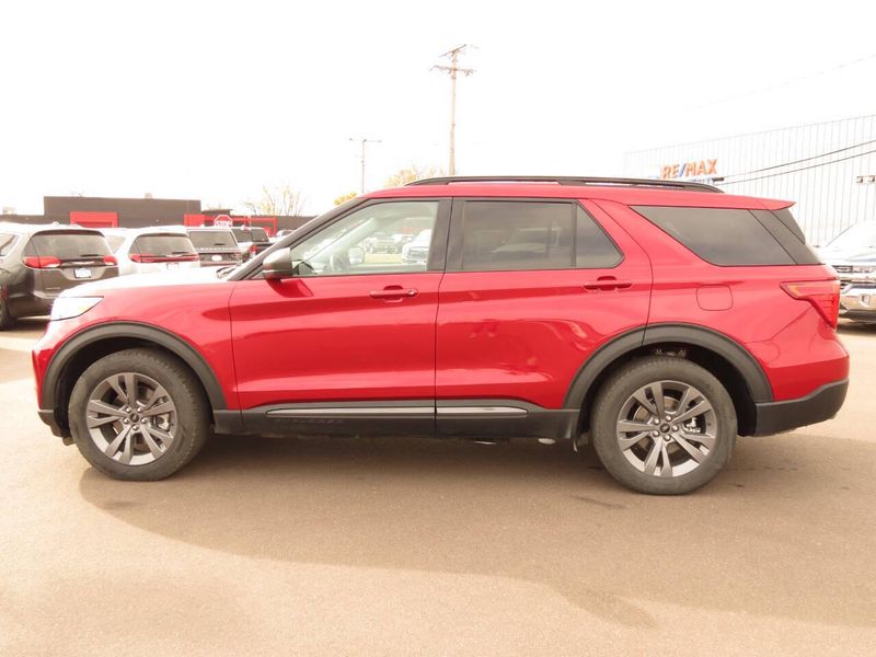 2021 Ford Explorer XLT AWD 4dr SUVImage 6