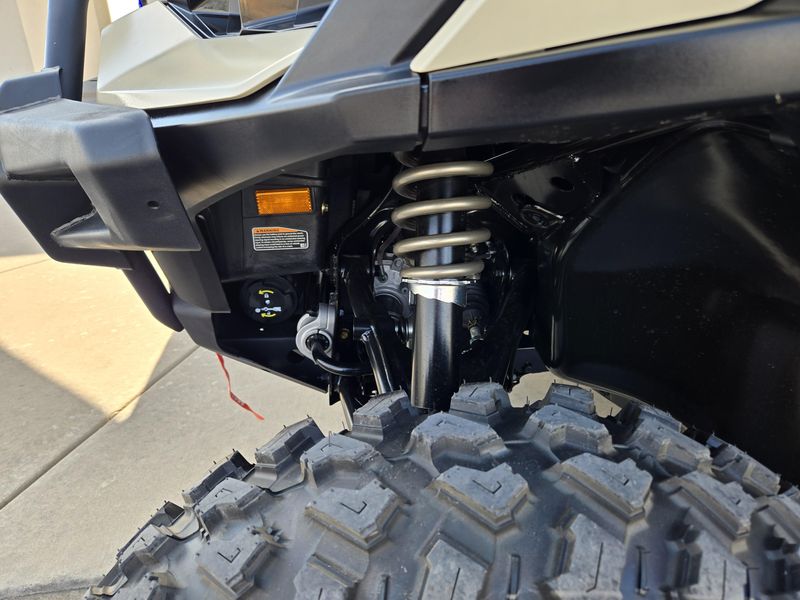 NEW 2026 CAN-AM DEFENDER MAX LIMITED CAB HD11 Image 29