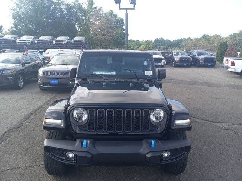 New 2024 Jeep Wrangler 4xE Garavel Jeep Norwalk CT 06851