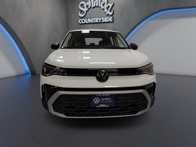 Used 2025 Volkswagen Taos S 4-Motion AWDImage 2