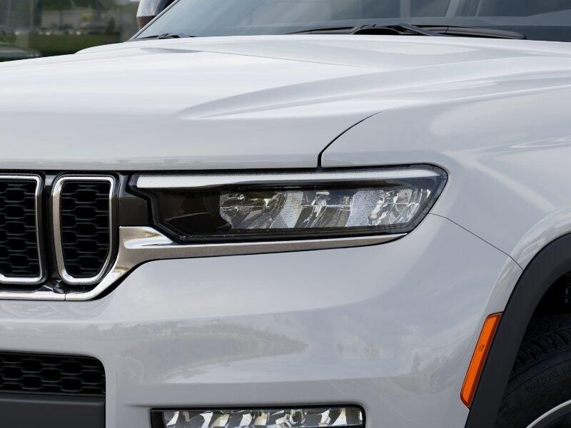 New 2025 Jeep Grand Cherokee L Limited 4x4Image 34