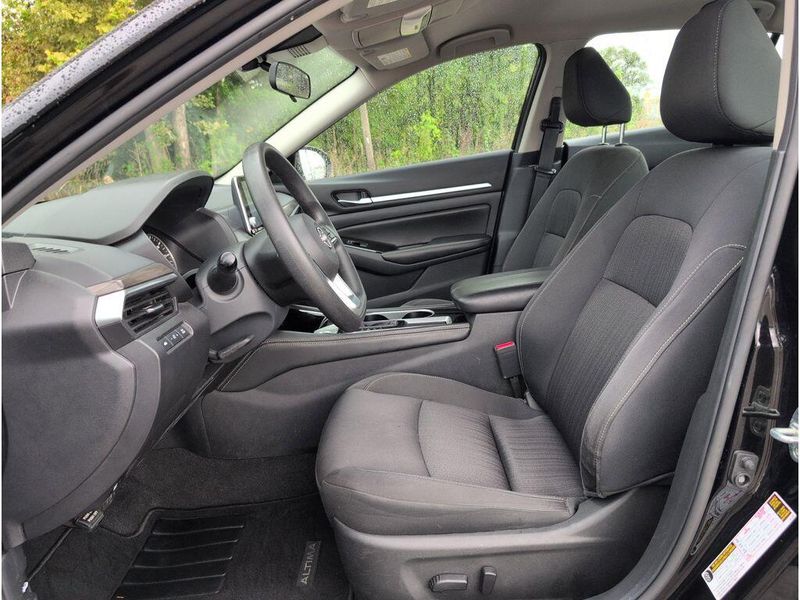 Used 2023 Nissan Altima 2.5 SVImage 10