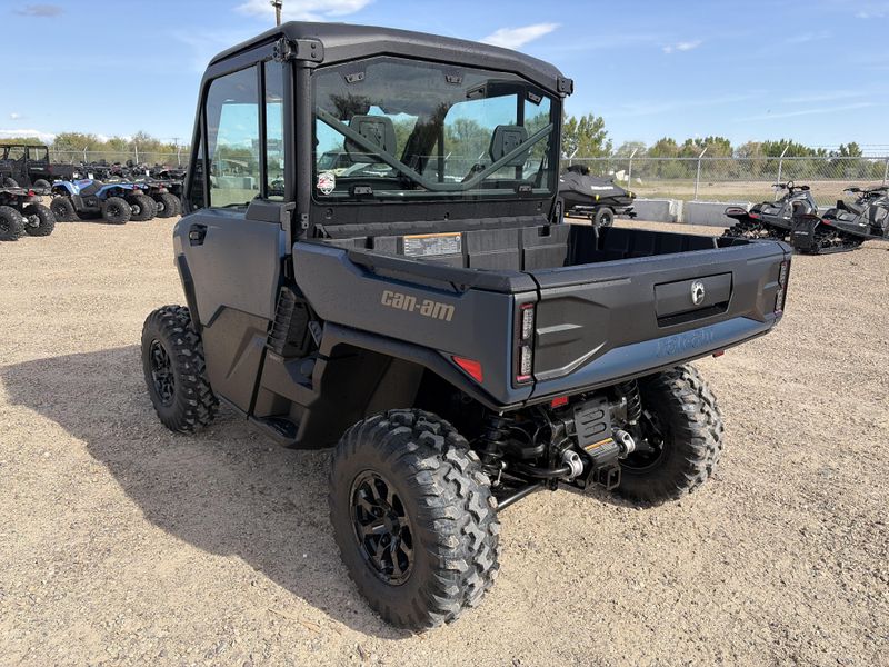 New 2026 Can-Am DEFENDER XT CAB HD11 WSCREEN 