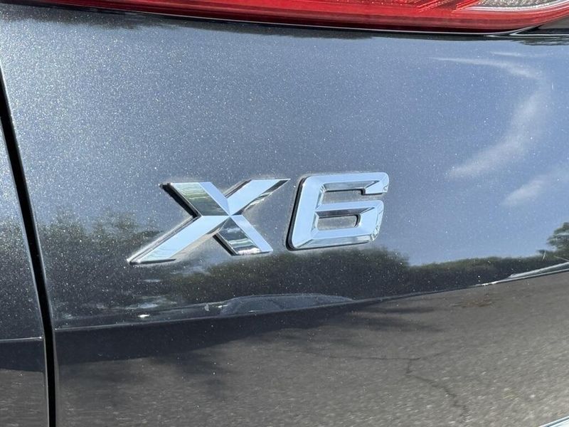 Used 2023 BMW X6 xDrive40iImage 13