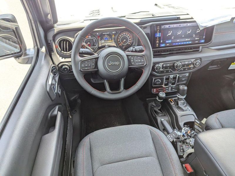 2024 Jeep Wrangler 4-door RubiconImage 24