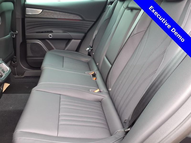 New 2025 Maserati Grecale Image 11