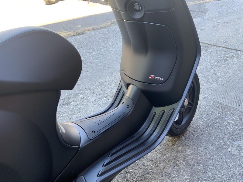 New 2024 Vespa PRIMAVERA 150 SPORT 