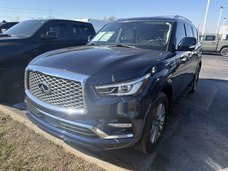 Used 2023 INFINITI QX80 LuxeImage 1