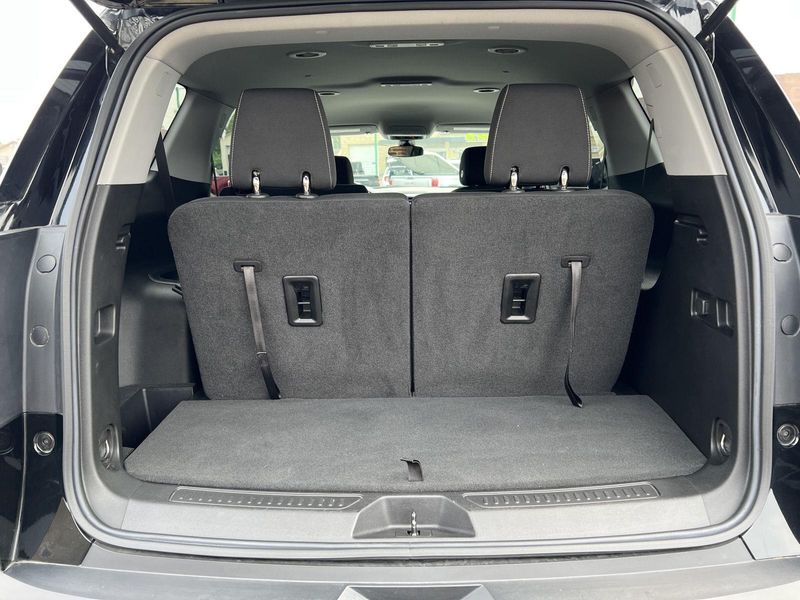 Used 2023 GMC Acadia SLE