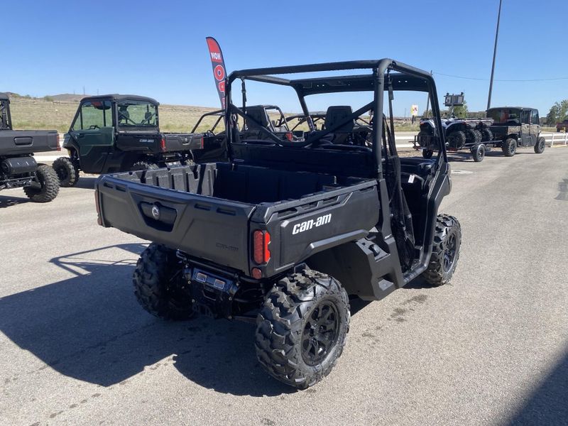 New 2026 Can-Am DEFENDER DPS HD9 