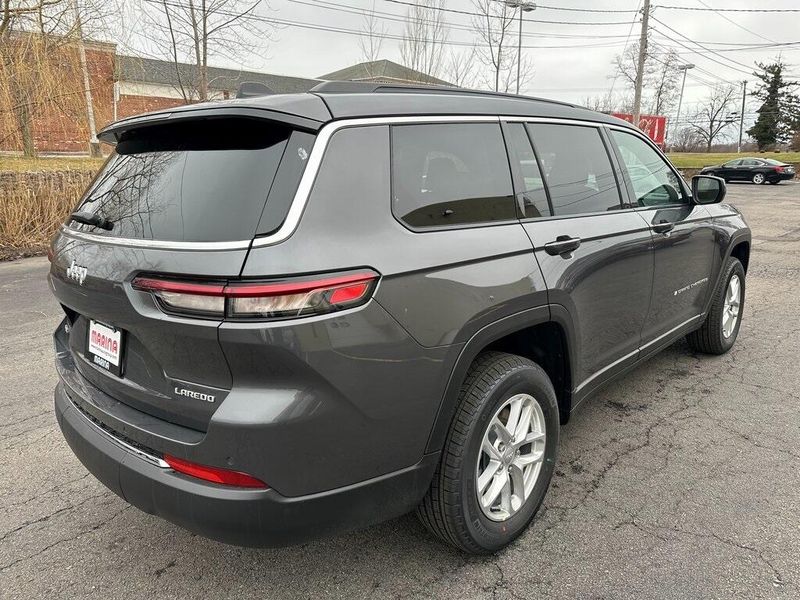 2025 Jeep Grand Cherokee L Laredo X 4x4Image 8