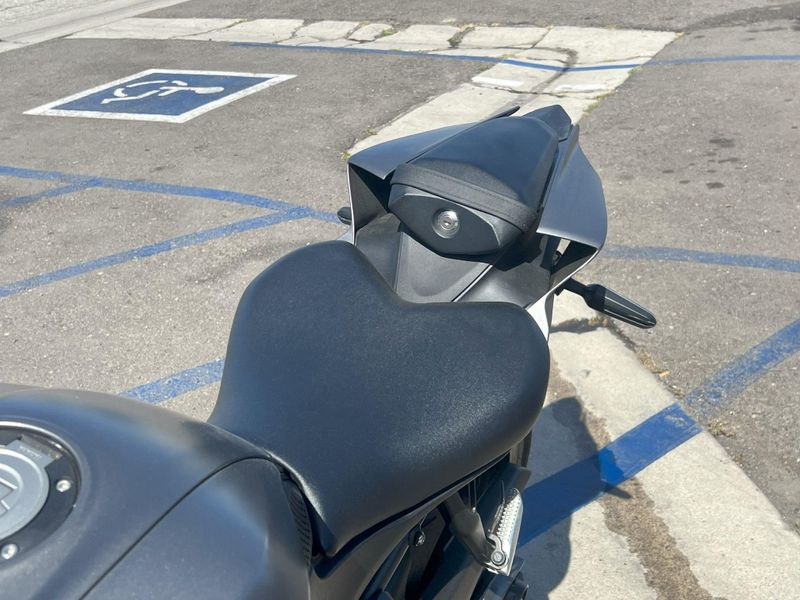 2024 Yamaha YZF-R7 Image 15