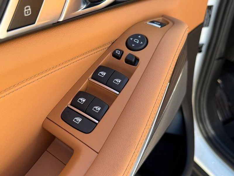 New 2026 BMW X5 xDrive40iImage 17