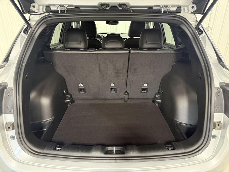 Used 2024 Jeep Compass LimitedImage 5