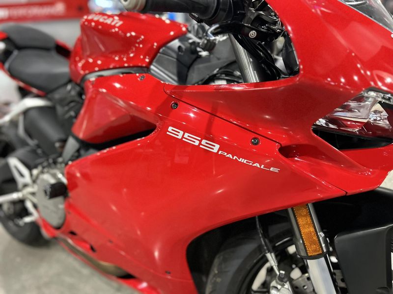 Used 2018 Ducati PANIGALE 959 Image 21