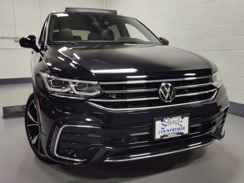 Used 2024 Volkswagen Tiguan AWD SEL R-Line w/Sunroof/NavImage 2