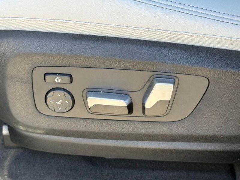New 2026 BMW X5 sDrive40iImage 18