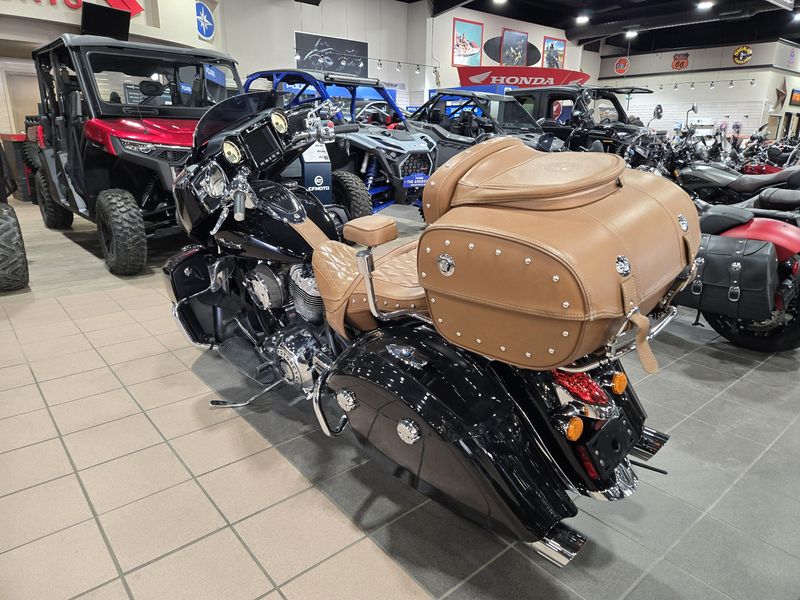 USED 2017 INDIAN MOTORCYCLE ROADMASTER CLASSIC 49ST Image 5