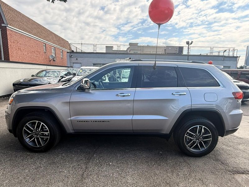 2021 Jeep Grand Cherokee Limited photo 3