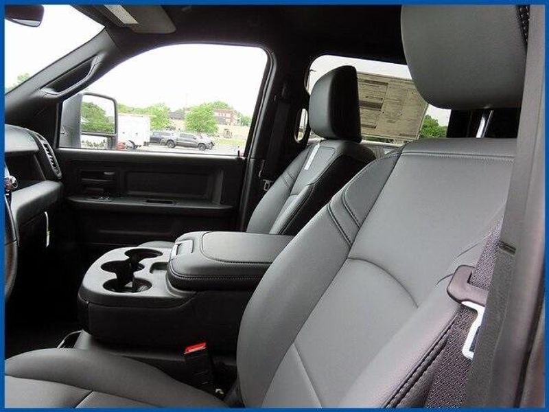 2025 RAM 2500 TradesmanImage 14