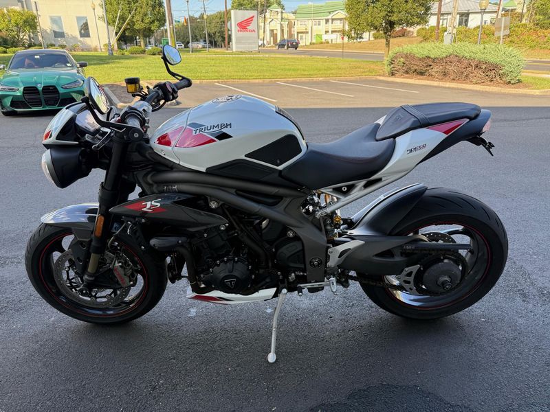2020 Triumph Speed Triple RSImage 2