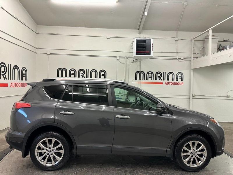 2018 Toyota RAV4 LimitedImage 10
