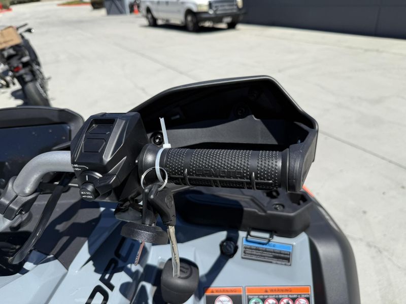 New 2025 CFMOTO CFORCE 800 TOURING Image 2