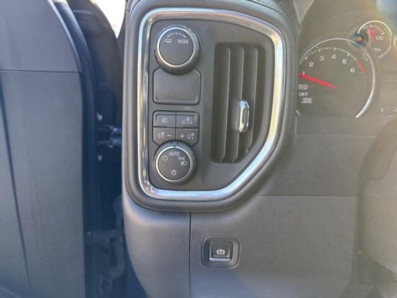2021 Chevrolet Silverado 1500 LT photo 19