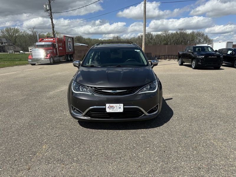 2018 Chrysler Pacifica Hybrid LimitedImage 24