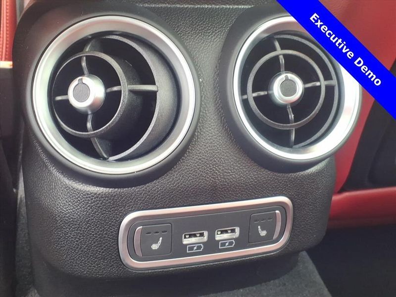 New 2025 Alfa Romeo Giulia VeloceImage 12