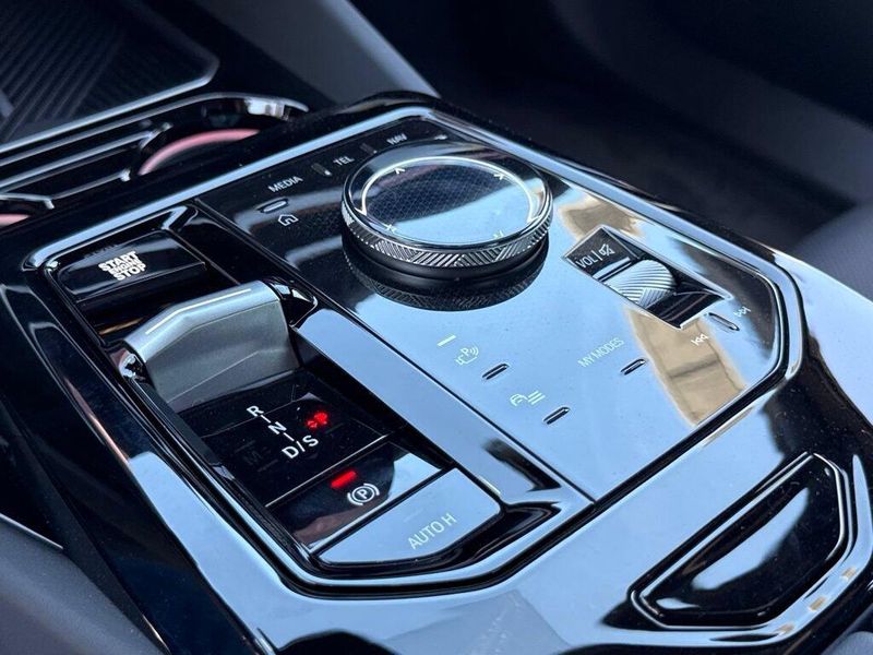New 2027 BMW 5 Series 540i xDriveImage 24