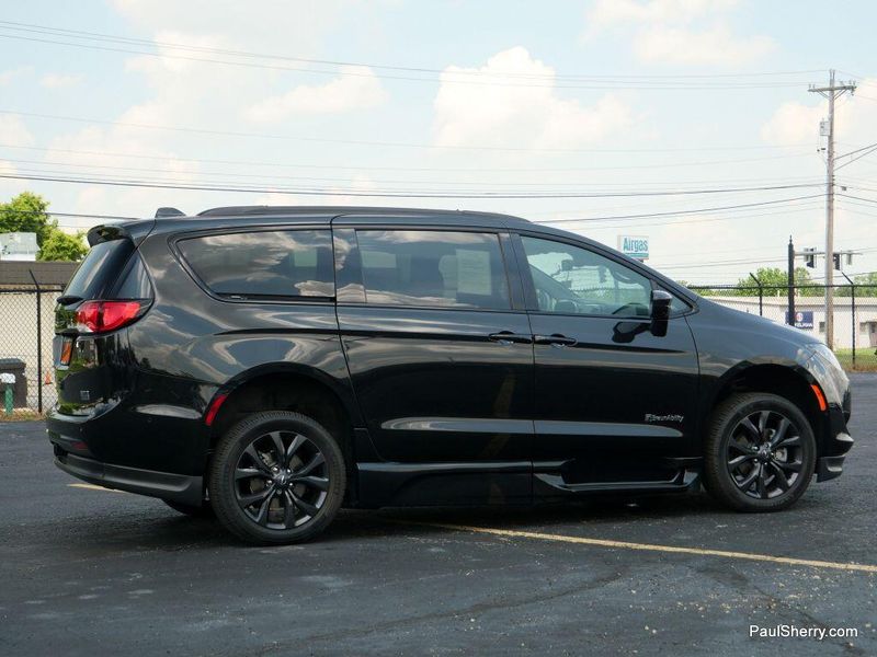2019 Chrysler Pacifica Touring L Plus SImage 27