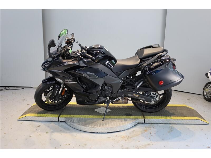 Used 2021 Kawasaki NINJA 1000 Image 6
