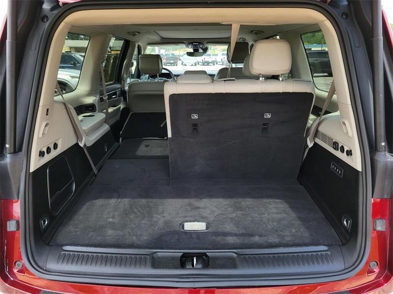 2022 Jeep Wagoneer Series IIIImage 9
