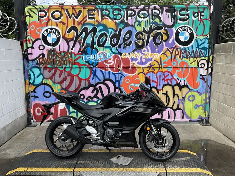New 2026 Yamaha YZF-R3 ABS Image 3