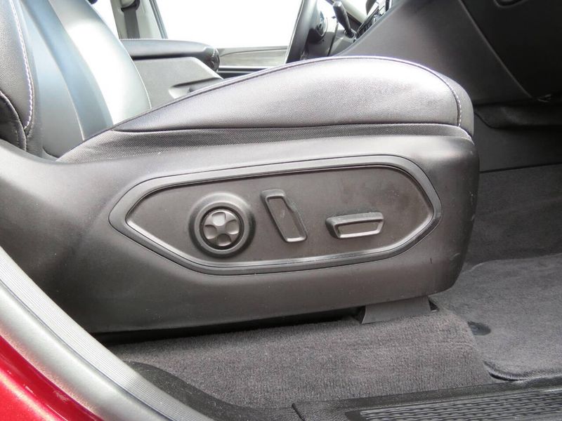 2022 Jeep Grand Cherokee L Limited 4x4 4dr SUVImage 25