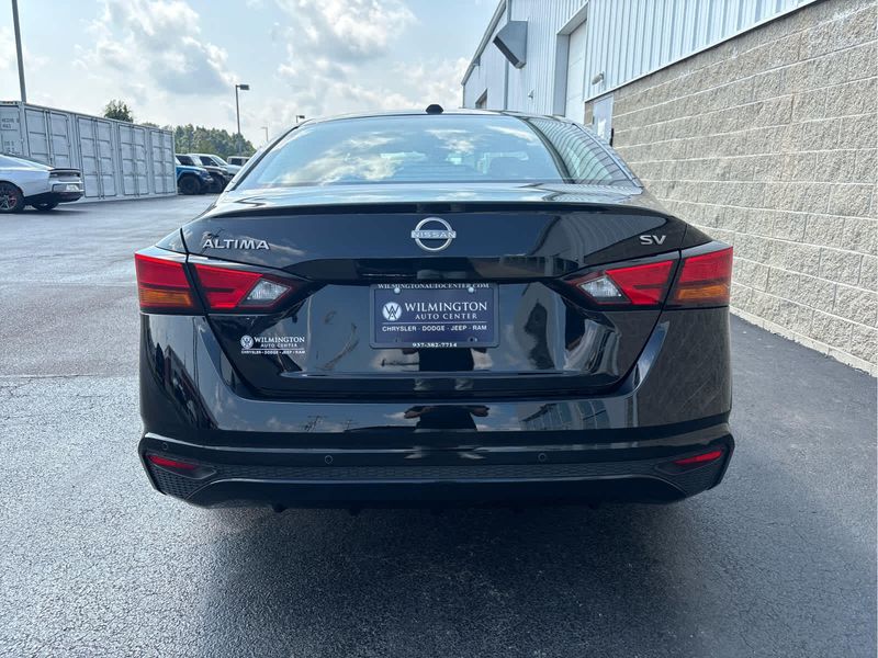 2024 Nissan Altima 2.5 SV photo 8