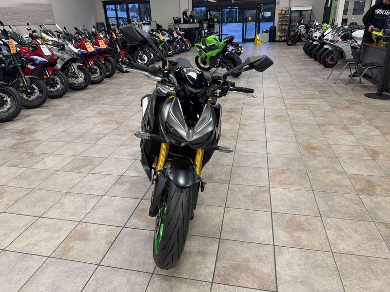 New 2026 Kawasaki Z1100 SE ABS Image 12