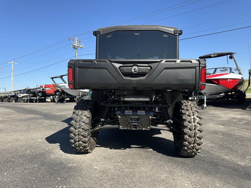 2025 Can-Am DEFENDER MAX LIMITED CAB HD10 WILDLAND CAMOImage 4