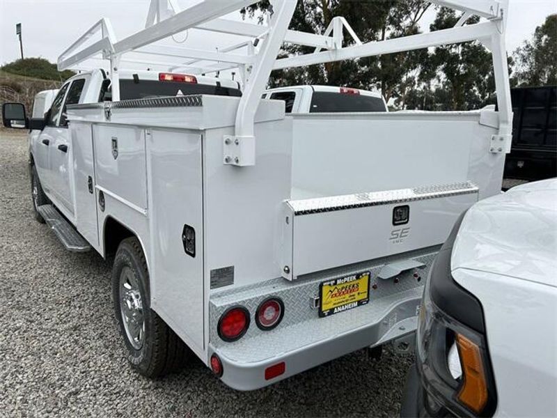 New 2023 RAM 2500 Tradesman Crew Cab 4x2 8