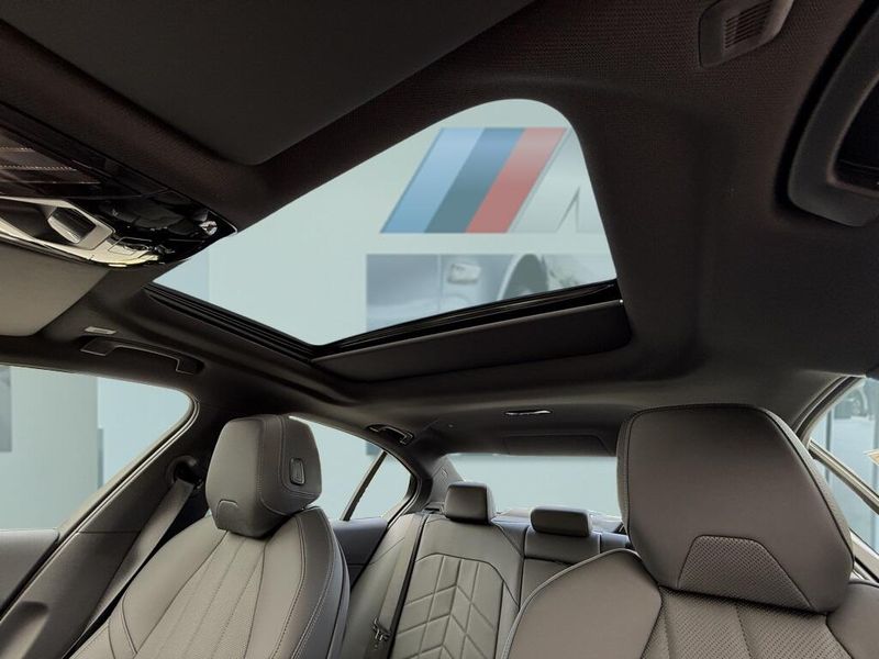 2025 BMW i5 eDrive40Image 21