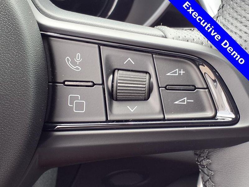 New 2025 Alfa Romeo Giulia RwdImage 8