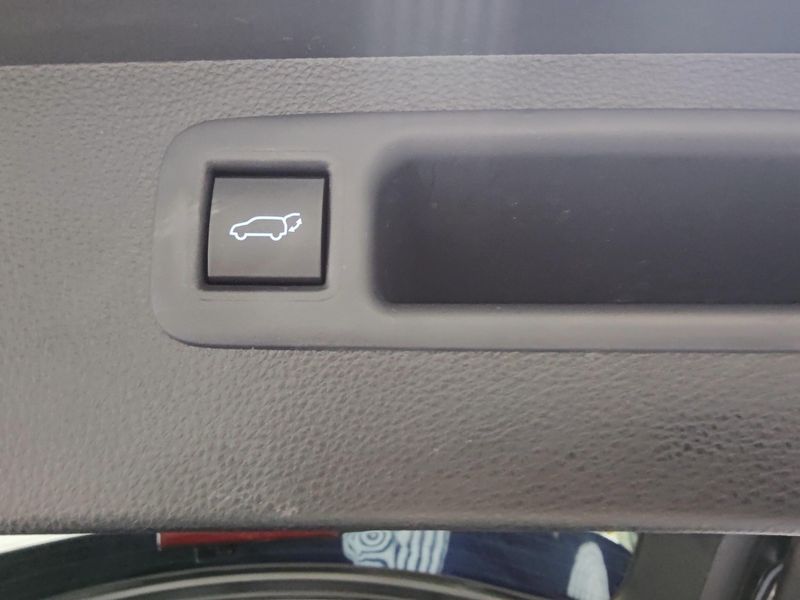 Used 2022 Toyota Highlander XLE AWD w/SunroofImage 16