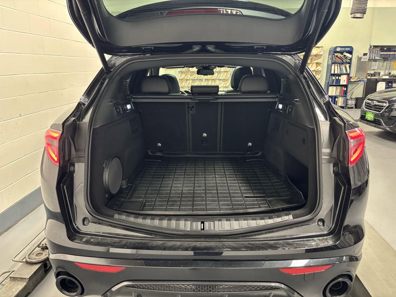 New 2025 Alfa Romeo Stelvio Intensa AwdImage 7