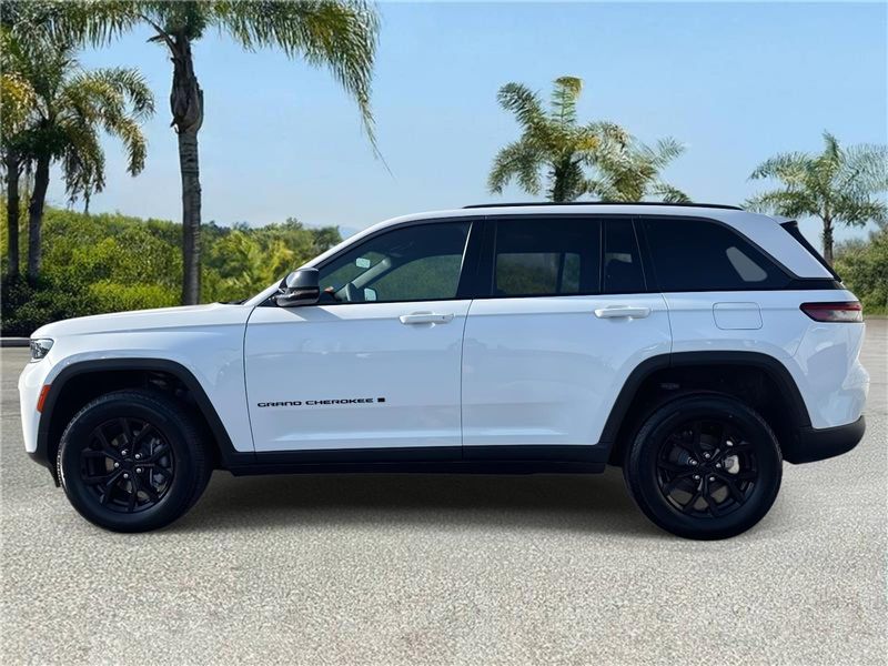 New 2026 Jeep Grand Cherokee Laredo Altitude 4x4